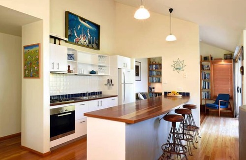 Erowal Bay House | Yacht Club - Holiday House (near Hyams Beach)