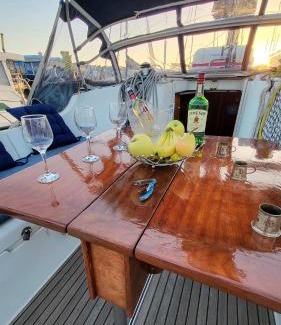 Las Galletas Boat Rental | Yacht Oceanis Clipper