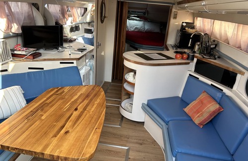 Downtown Boat Rental | Yacht rental Downtown Providence
