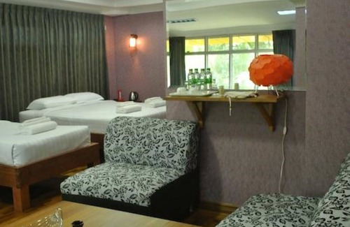 Insein Hotel | Yaewaddy Motel
