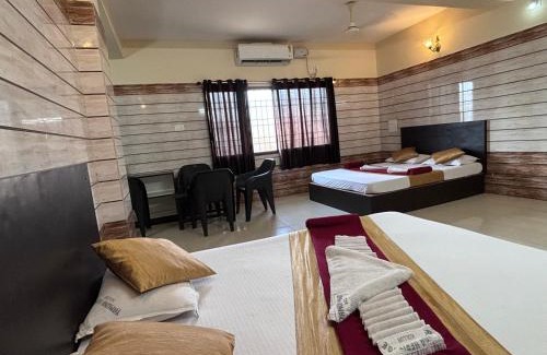 Kollur Hotel | Yamuna Vihaar Tourist Home