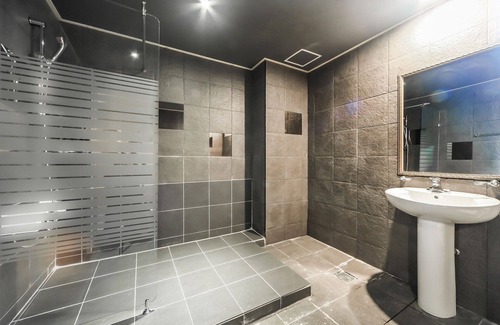 Yangsan Hotel | Yangsan Pyeongsan U