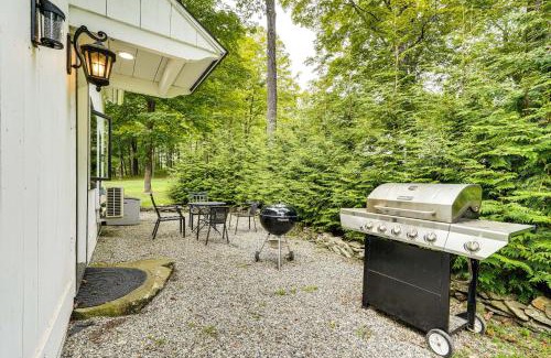 Redding Ridge House | Yard with Games Cottage 2 Mi to Saugatuck Reservoir