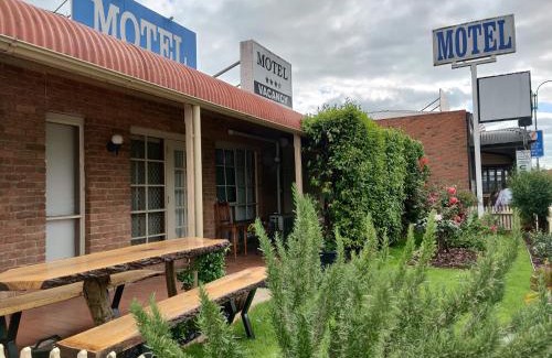 Yarragon Hotel | Yarragon Motel