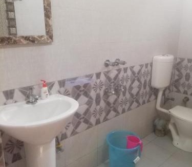 Garhwa Hotel | Yatikanagri Hotel and stay