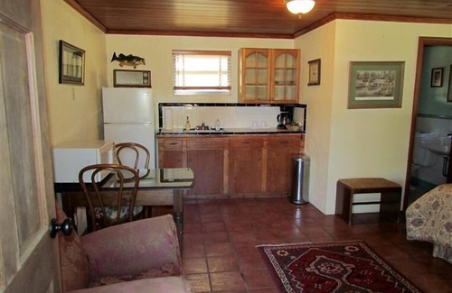 Cross Creek Cabin | Yearling Restaurant and Cabins