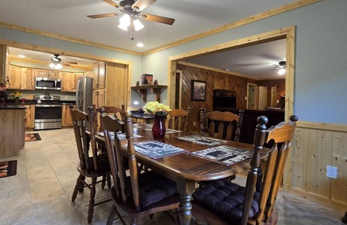 Robbinsville House | Yellow Creek Cabin: Robbinsville