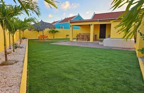 Calbas Plaza Residences House | Yellow Cunucu-4 Bedrooms House