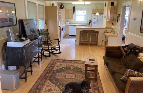 Cordova Cabin | Yellow House Adventure Lodge