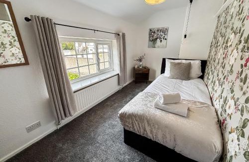 Southport House | Yellow House Cottage