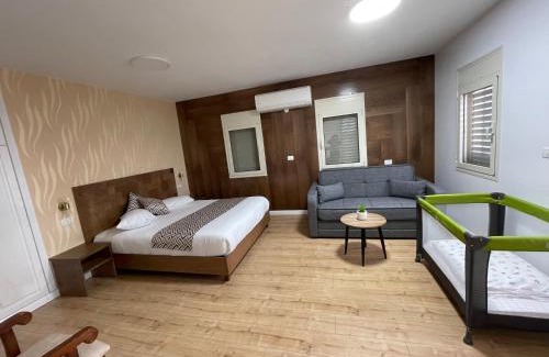 Majdal al-Shams Cabin | Yellow House Suite