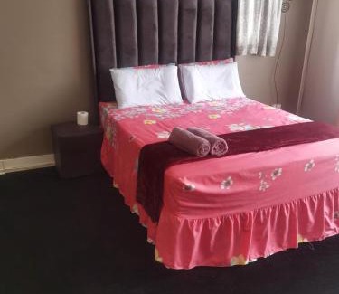 Greater Johannesburg Metropolitan Area House | Yellow Stars Guesthouses