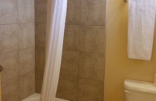 Valemount Hotel | Yellowhead Motel