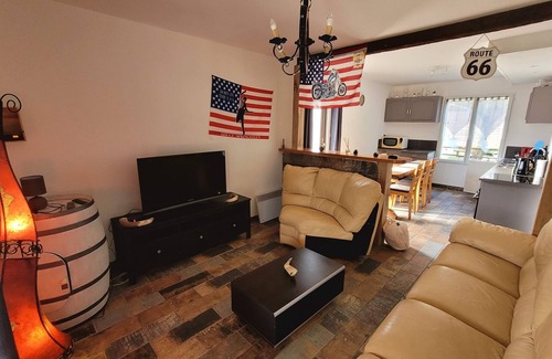 Roaillan House | Yellowstone saloon
