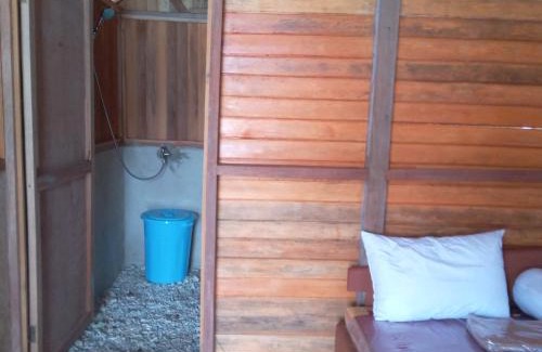 Pulau Fam House | Yen Bainut Homestay