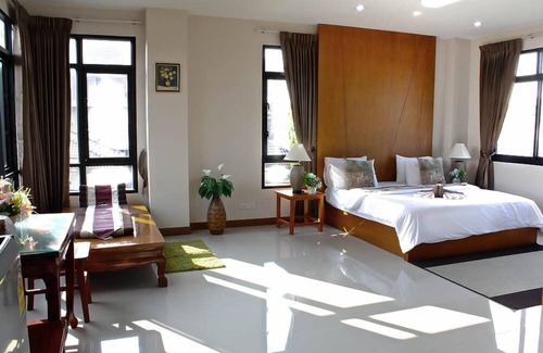 Chachoengsao Hotel | Yenjit Resort