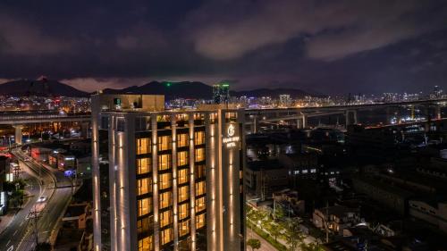 Yeongdo Hotel | Yeongdo Grandbern Hotel