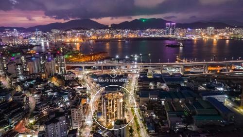 Yeongdo Hotel | Yeongdo Grandbern Hotel
