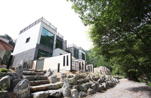 Gimsatgat House | Yeongwol Hieori Pension
