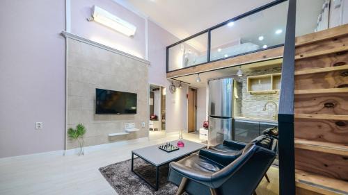 Kamdo House | Yeosu Wow A Pension