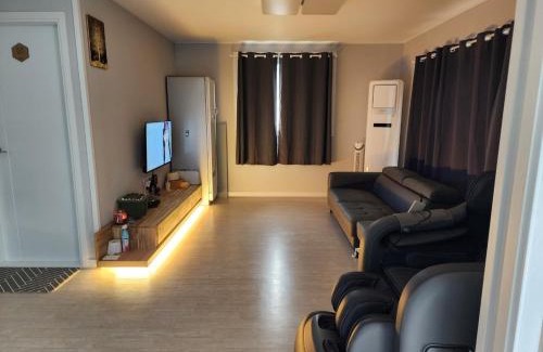 Dolsan-eup House | Yeosu Yeogiyo Pension