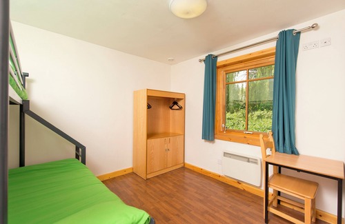 Cheshunt Hostel | YHA London Lee Valley - Hostel