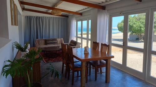 Port Nolloth House | Yield House and Cottages