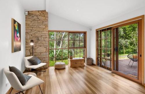 Aireys Inlet House | Yirrip House Nestled on the edge of National Park