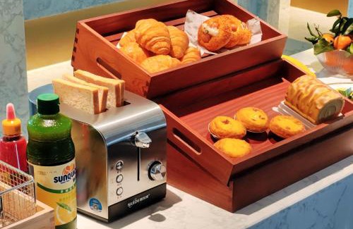 Liwan Hotel | Yizhi Hotel - Guangzhou Beijing Road Chenjiaxuan Subway Station