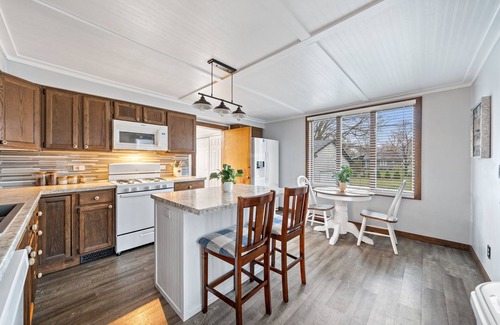 Yorkville House | Yorkville Rental