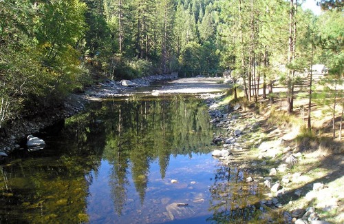 Harden Flat Resort | Yosemite Lakes River Yurt 22