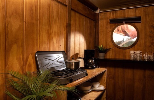 Zuna Cabin | You can dream away in this unique suite!
