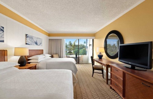 Keauhou House | You Found It! Kailua-Kona Getaway! 3 Modern Units, 4 Min. Walk to Haleo Luau!