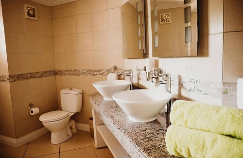 Rodney Bay Hotel | You Found it! Three Pool View Units, Beachfront, Free Parking, Outdoor Pool!