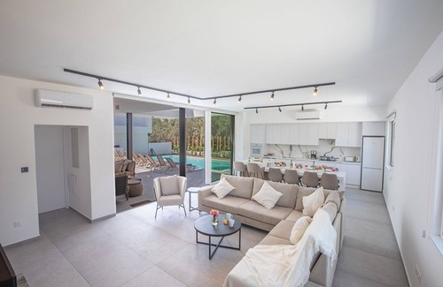 Ayia Napa Villa | You will Love This Luxury 5 Bedroom Holiday Villa in Ayia Napa with Private Pool
