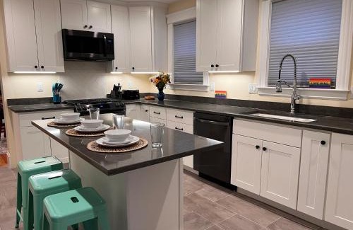 Everett Apartment | Your Boston Retreat - Great porches - 2/BR sleep 6
