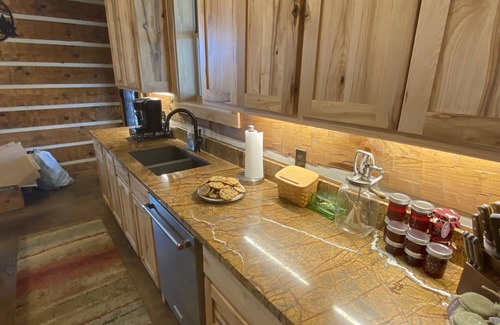 Clayton Cabin | Your Cabin in the Mountains Awaits (1836 Ranch)