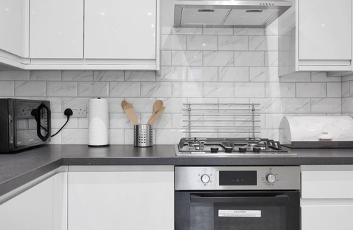 Forest Gate Apartment | Your Cosy Stay Modern 3 Double Bedroom Apartment - Fully Furnished