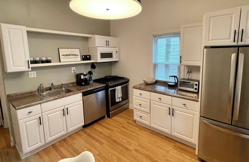 Hyde Square Condo | Your cozy home away from home, close to subway and downtown Boston
