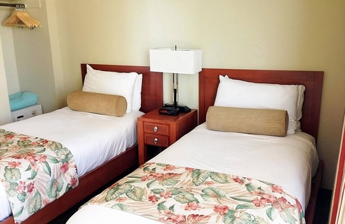 Waikiki House | Your Dream Waikiki Vacation Steps to Surf, Sand, and Sizzle