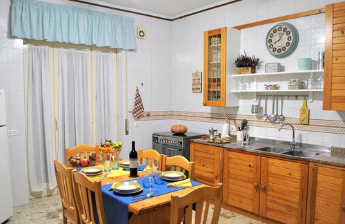 Portici Apartment | your family house suitable for children- TO VISIT VESUVIUS/HERCULANEUM/POMPEII