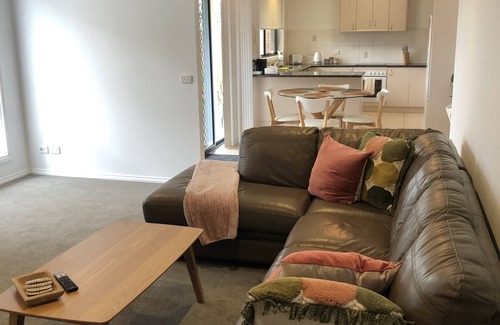 Yarrawonga Apartment | Your home away from home just across from the lake