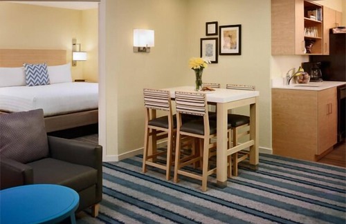 Monmouth Junction Hotel | Your Home Away From Home! Pet-Friendly, Outdoor Pool, Short Drive to Quarry Park