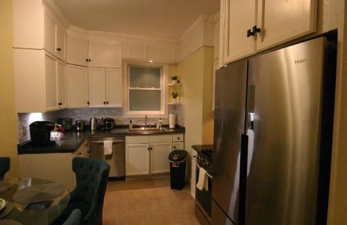 Hyde Square Apartment | Your Home Away from Home - Jamaica Plain, Boston