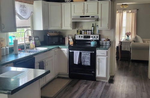 Appomattox House | Your home away from home!