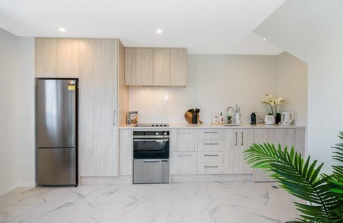 Lower Hutt House | Your Home for Night or a Month!