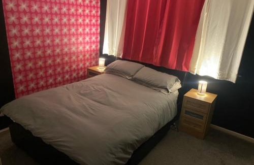 Crawley House | Your home near Gatwick Airport