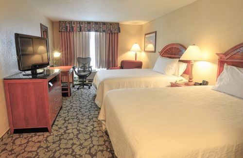 Chinatown Hotel | Your Houston Retreat 3 Rooms with Outdoor Pool, Gym, and Free Breakfast