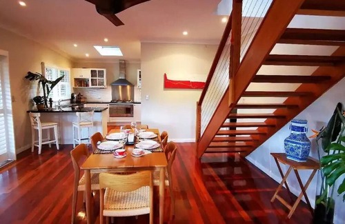 Cowan House | Your Perfect Waterfront Escape/holiday