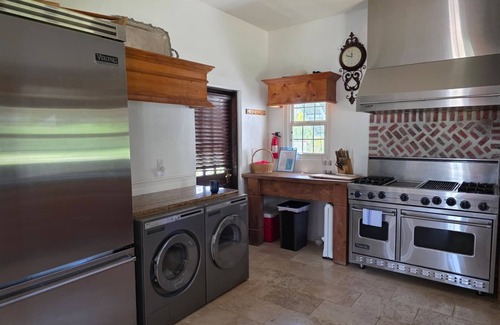 Paget House | Your Private Luxury Villa - 3 Bedrooms, House & Cottage, Pool, Walk to Beach!n